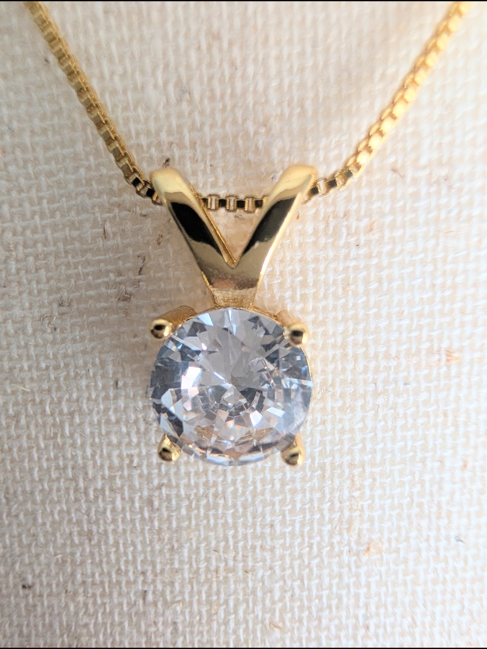 2 carat Gold Solitaire Moissanite Pendant Necklace Moissanite (Gold over Silver) - Picture 3 of 11